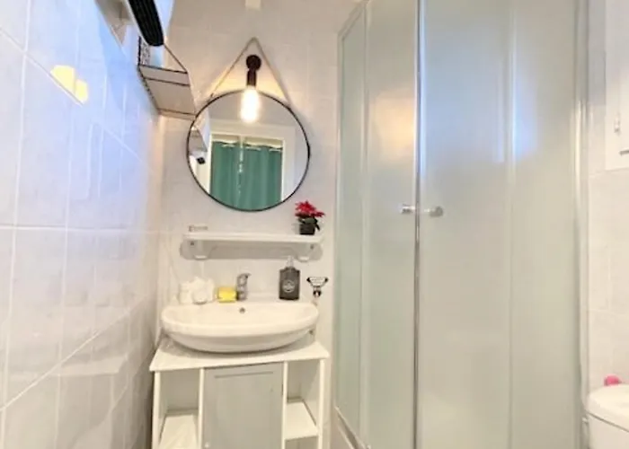 Apartamento Paisible Pres De La Avec Parking - Fr-1-529-42 *
